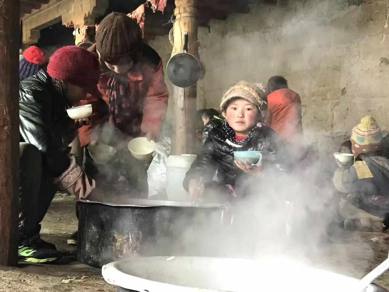 BeaT·官方365web站唯一网站-beat365(中国)公益回顾丨家国同欢月同圆 温暖满载甘孜州(图10)
